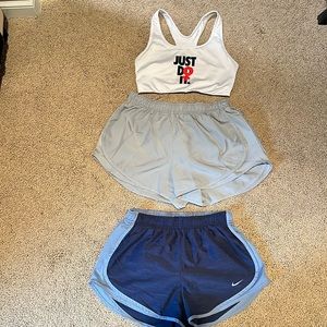 ⭐️MOVING SALE⭐️  Nike bundle
